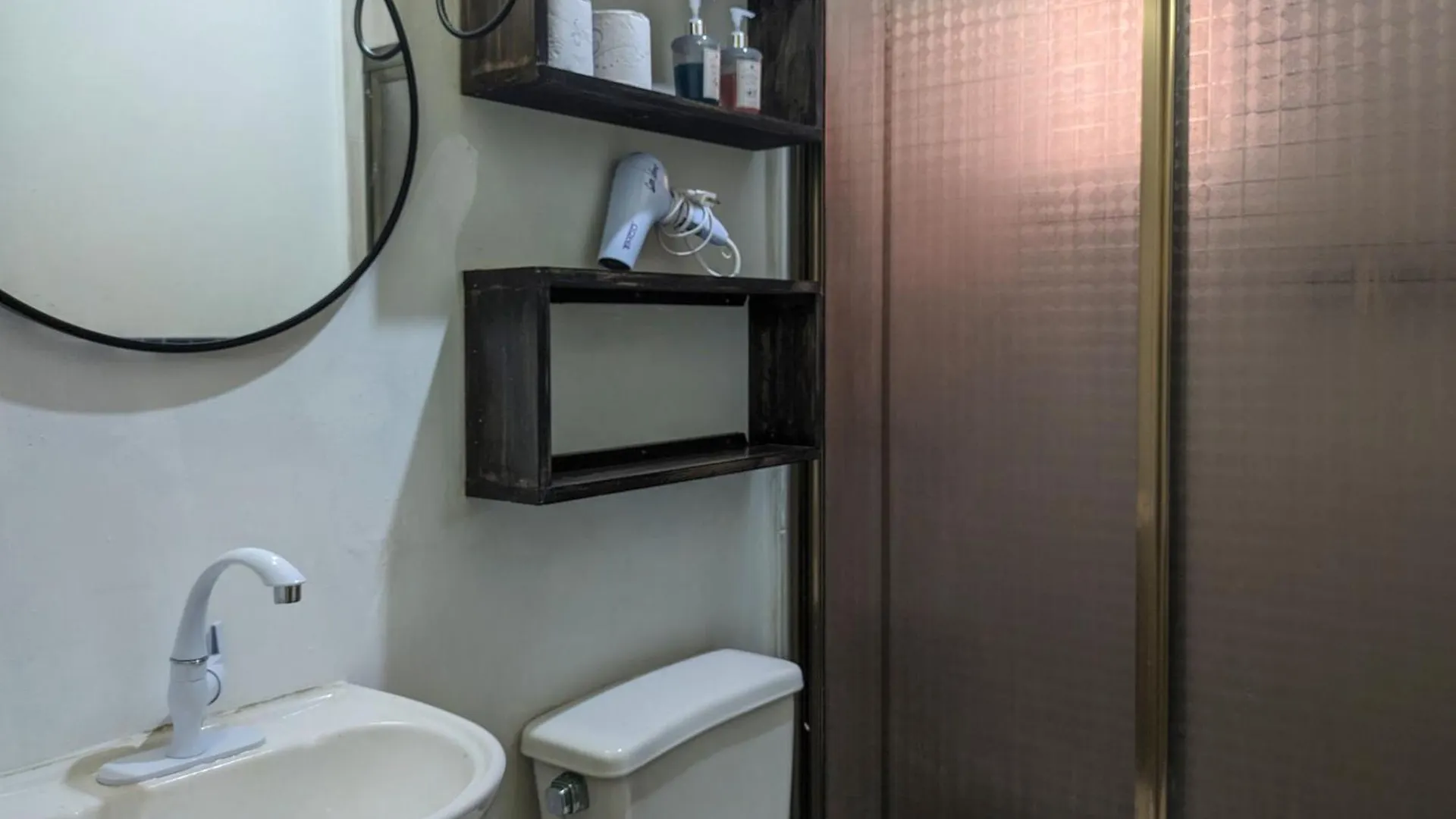 B6 Romantic Beachside Escape Bangkok Theme Memory Foam King Bed Kitchen Ac Playa del Carmen Daire