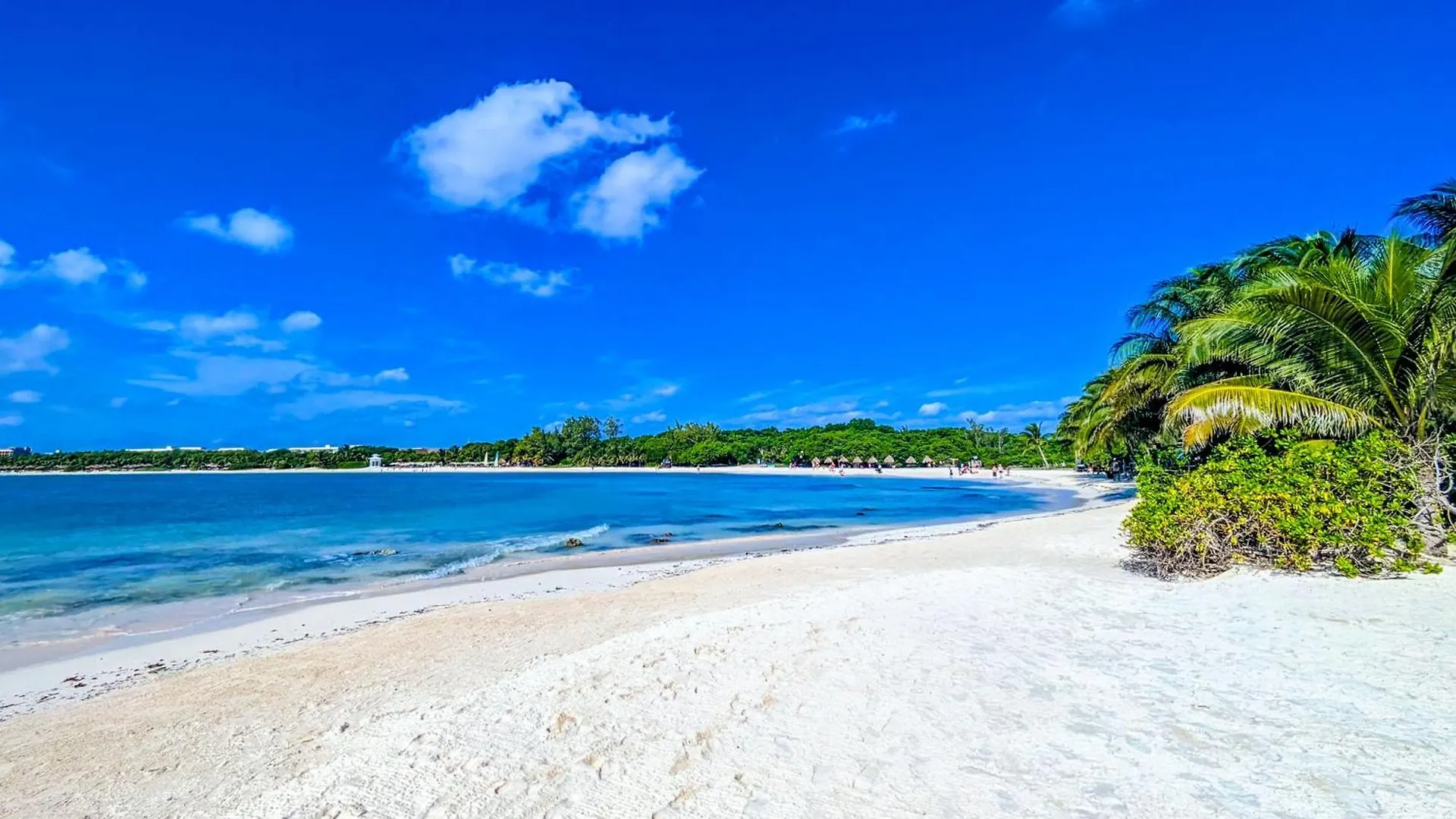 B6 Romantic Beachside Escape Bangkok Theme Memory Foam King Bed Kitchen Ac Playa del Carmen Meksika